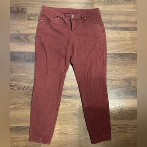 Kuhl Brooke Slim Fit Pants - Women's Size 12 short Burgundy Rust Red Mid Rise